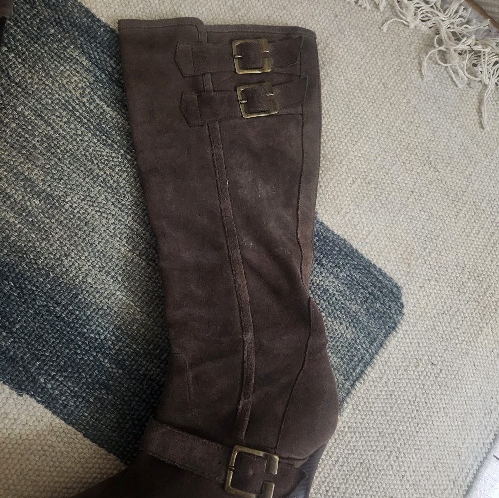 Taupe suede boots